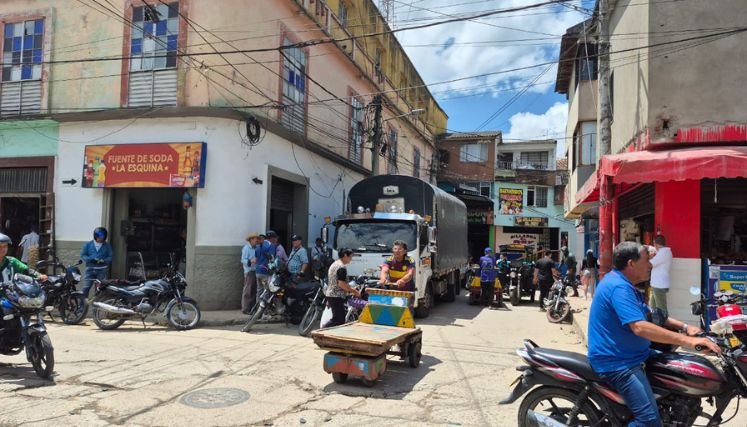 Cansados por el abandono estatal se encuentran moradores del barrio San José de Ocaña.