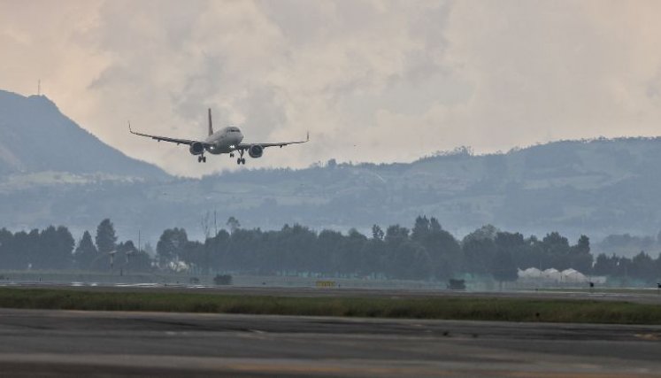 CRISIS EN AEROLINEAS / COLPRENSA 