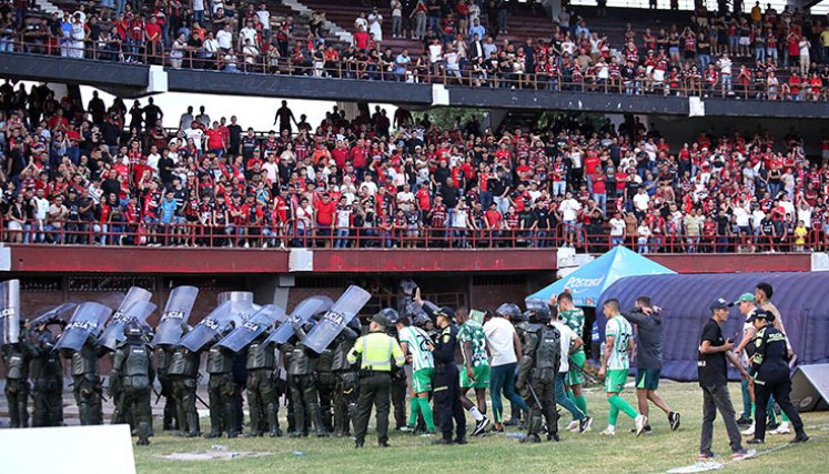 Hinchada del Cúcuta vs. Nacional 2025. 