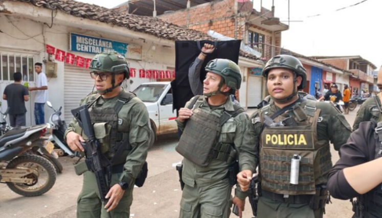 Heridos y destrozos en Buenos Aires, tras ataque de las disidencias