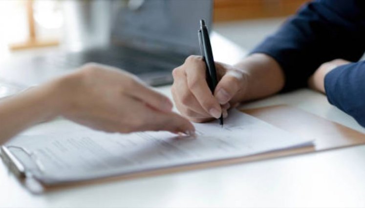 Se dispararon las vacantes de 36 horas semanales para “hacerle el quite” al salario mínimo de $2 millones: ¿es legal?