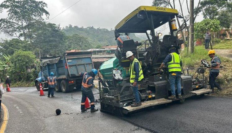 OBRAS VIALES EN LA CÚCUTA - PAMPLONA 