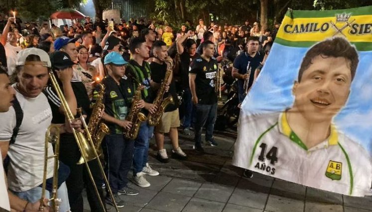 El último adiós a Camilo Rojas, el hincha asesinado tras el clásico