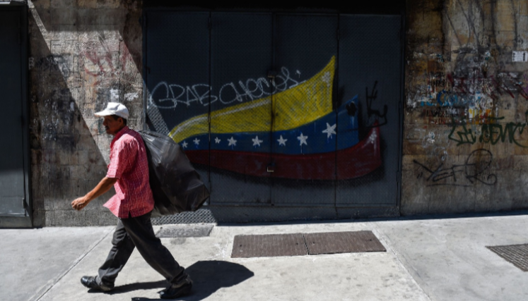 A un mes de la caída de Nicolás Maduro, todo sigue igual en Venezuela para el ciudadano de a pie.