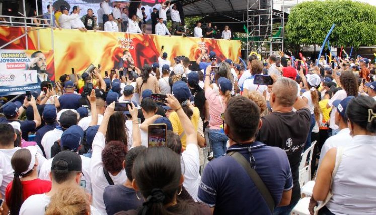 El candidato a la presidencia Abelardo De la Espriella expuso su plan para combatir el crimen/Foto Stefany Peñaloza