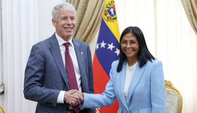 Delcy Rodríguez recibe al secretario de Energía de EE.UU. en Miraflores