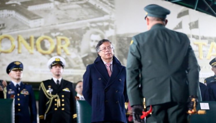 MINDEFENSA ORDENA FORTALECER SEGURIDAD DE GUSTAVO PETRO