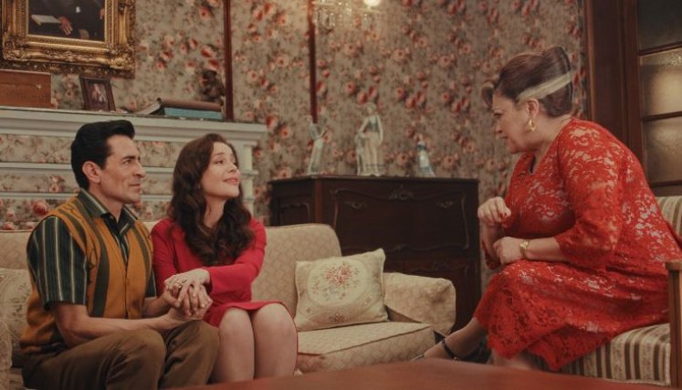 Flora Martínez estrena ‘Basta Mamá’, una comedia con salsa choque y humor incómodo.