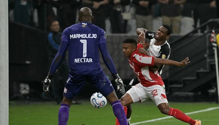 Los conjuntos colombianos no la pasan nada bien en la Copa Libertadores jugadas dos fechas, su rendimiento futbolístico es demasiado pobre.