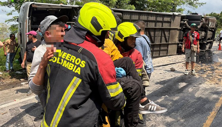 Bomberos de Sardinata prestaron los primeros auxilios. / Foto cortesía