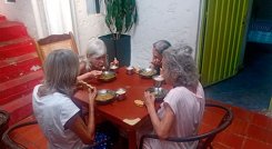 En medio de la pandemia de coronavirus, la fundación no ha dejado de velar por los ancianos a los que ampara. / Foto: Cortesía