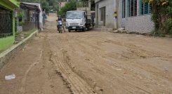 Las temporadas de lluvias convierten a Los Olivos en calles de barro.