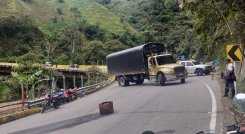 Bloqueos se mantienen