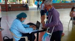 Personas con discapacidad recibieron atención médica