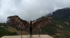 El mirador con las alas del cóndor.  Foto: Roberto Ospino/La Opinión.