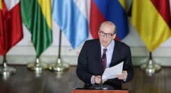Canciller de Colombia-Álvaro Leyva.