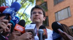 MIGUEL URIBE. 
