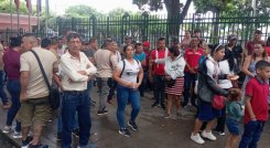 Familias del Catatumbo protestaron en las afueras de la Gobernación/Foto Stefany Peñaloza/La Opinión