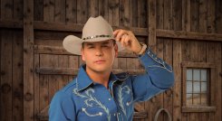 Joaquín Guiller celebra su mejor momento con el estreno de ‘Ya Coronamos’.