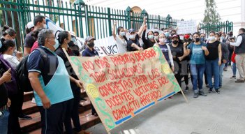 Plantón de docentes a las afueras de la Gobernación de Norte de Santander