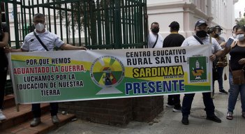 La mesa permanente buscará solucionar el problema de los docentes del Catatumbo en provisionalidad que podría  perder su trabajo si convocan a concurso de méritos, que según dicen los excluye. / Foto archivo