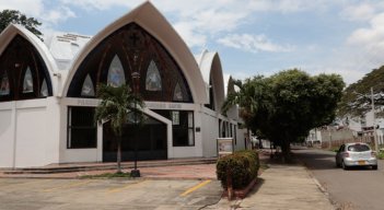 Iglesia Santo Domingo Savio en Cámbulos