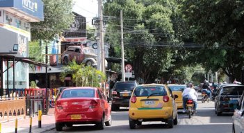 Los Caobos comerciales