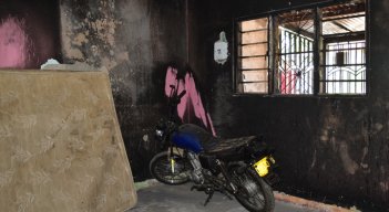 El incendio comenzó a las 2:30 de la madrugada. 