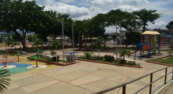 El 28 de junio de 1966, un grupo de personas carentes de vivienda, fundaron el barrio Comuneros desde los cimientos. / Pablo Castillo / La Opinión