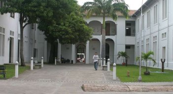 biblioteca pública julio pérez ferrero/Archivo