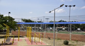 Más de 20 lámparas están dañadas.  / Foto: Pablo Castillo 