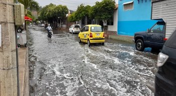Calle 7 Prados del Este./Foto: Orlando Carvajal/La Opinión.