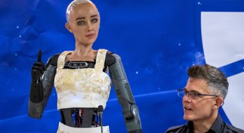 Robots en la ONU. Foto: AFP