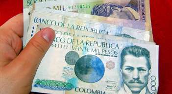 Pesos colombianos