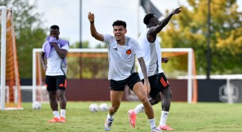 Luis Díaz delantero de la selección Colombia será una piedra en el zapato para los zagueros de Brasil.