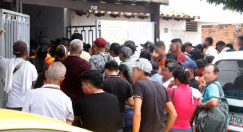 Al menos 300 campesinos se tomaron la sede del PNIS