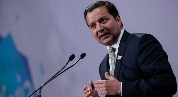 El exsenador David Luna, que recorre el país en una precampaña, habló sobre la consulta popular que promueve el Gobierno. / Foto: Achivo La Opinión.