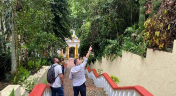 Inspección ocular se adelanta al material vegetal del sendero hacia el Agua de la Virgen para evitar accidentes.