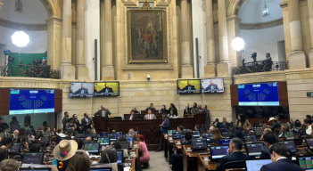 convocatoria a extras a la Cámara 