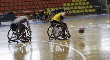 Baloncesto en silla de ruedas.