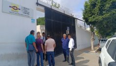 familiares del caso Satena frente a medicina legal en Cúcuta.