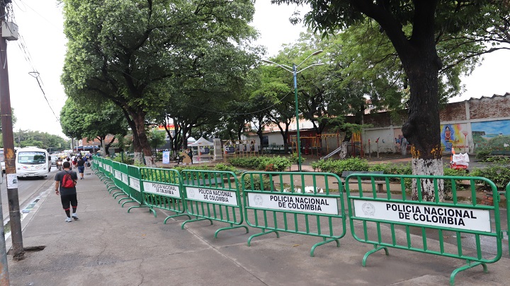 Parque Antonia Santos. Los vendedores informales que trabajaban en la zona serán caracterizados. Foto: Luis Alfredo Estévez/ La Opinión 