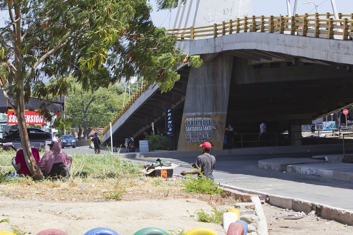 Entre los habitantes de calle también se encuentran ciudadanos venezolanos. Muchos de ellos llegan a la ciudad porque se consigue la droga más económica. 