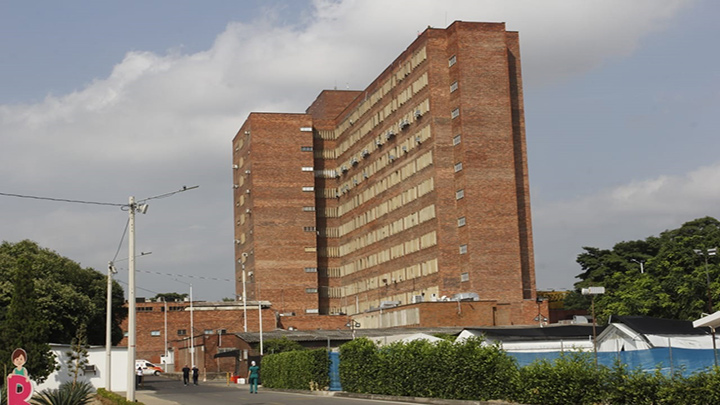 380 profesionales de la salud entre médicos, enfermeros y camilleros, estarán recibiendo hoy la primera dosis de la vacuna Pfizer en el Hospital Universitario Erasmo Meoz