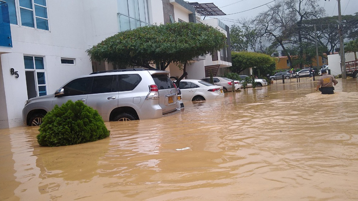  El conjunto cerrado Portofino Club, cerca de Villa Silvania, vía Boconó, también resultó afectado por el fuerte aguacero.