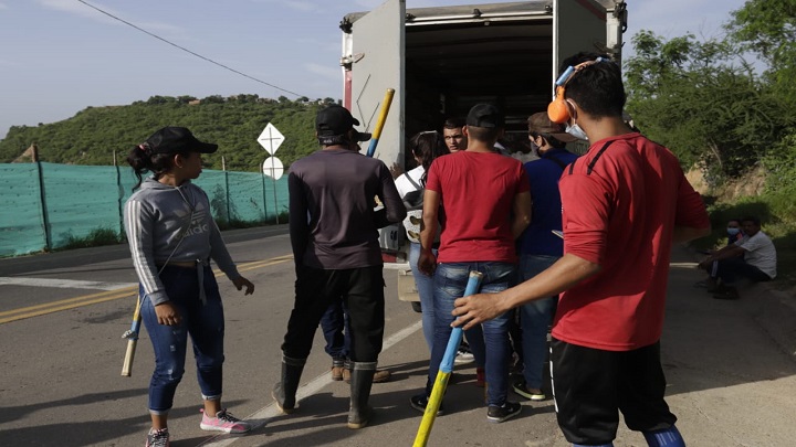 Sin actos de violencia transcurre esta jornada de ingreso de vehículos al Catatumbo.