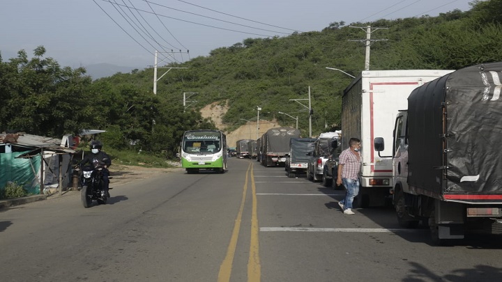 Así luce este jueves 13 de mayo la vía al municipio de El Zulia.