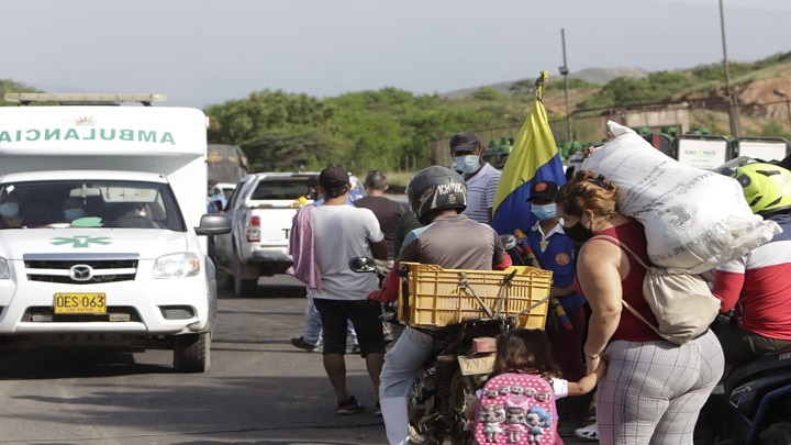 El paso a las ambulancias y personas de salud se mantiene activos las 24 horas del día.