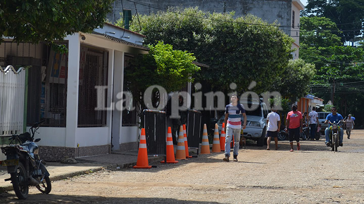 La Fiscalía de Tibú está ubicada al voltear la esquina de la cuadra, donde vivía la fiscal.