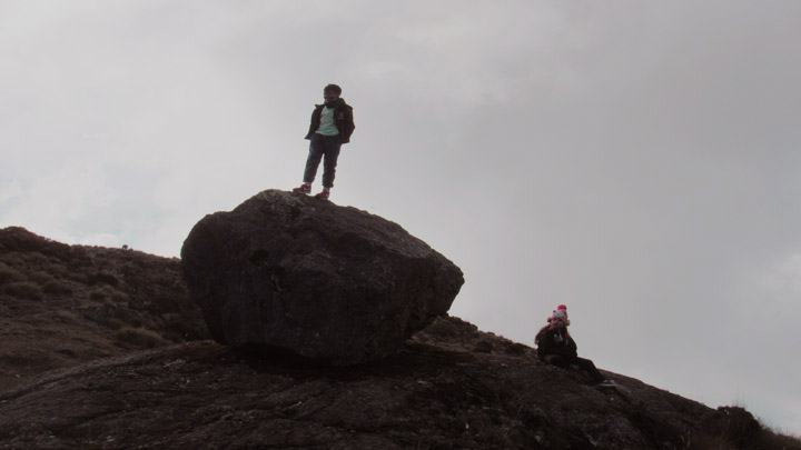 Los niños observaron el sistema de alta montaña.